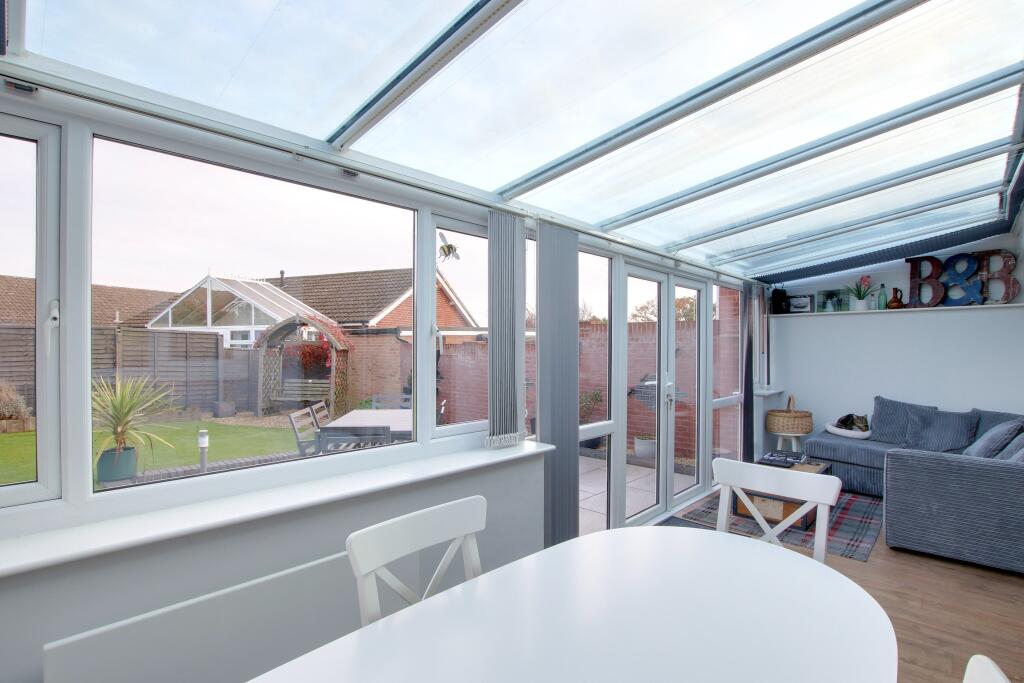 Dundee Close, Fareham photo 4