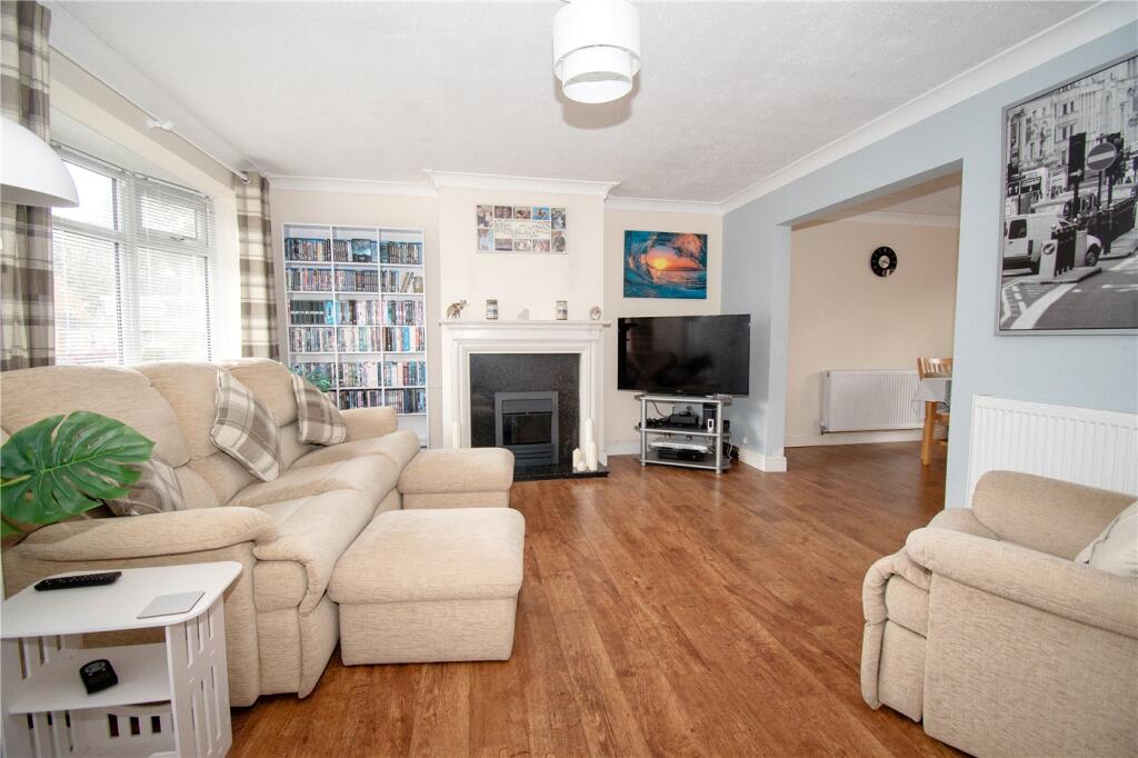 House in Wirral, Liverpool City Region - View 5