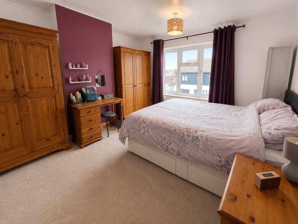 House in Guildford - View 4