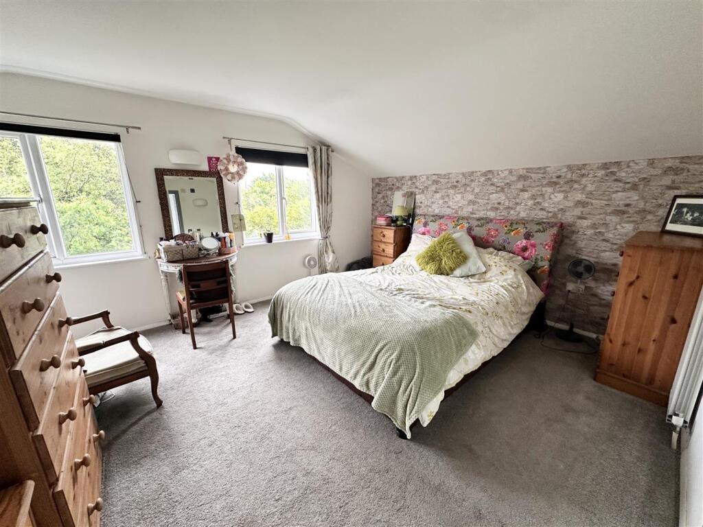House in Truro - View 5