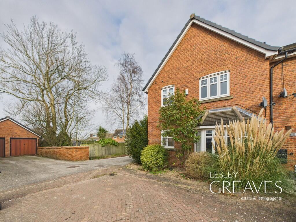 Main image of property: Linden Place, Mapperley Plains, Nottingham