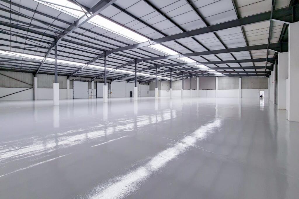 4-Warehouse_0.1-0.jpg