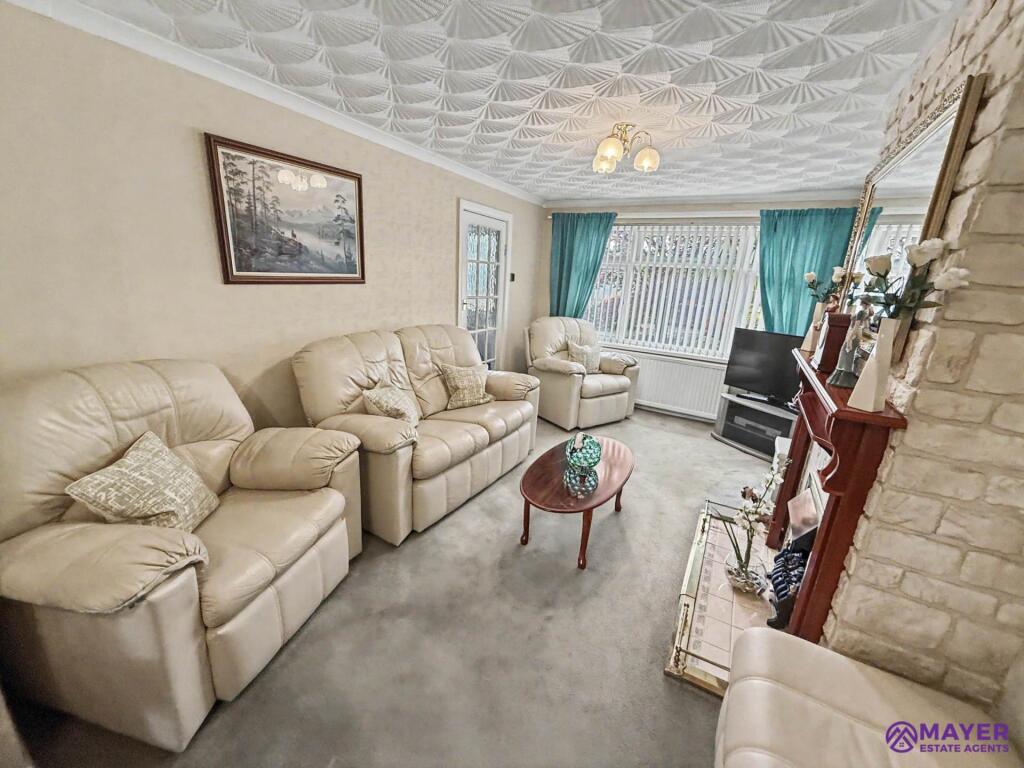 House in Plymouth, Plympton Central - View 3