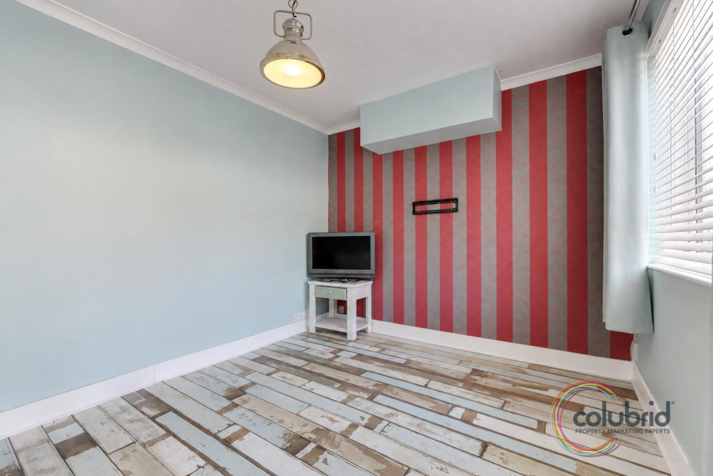 House in Grays, Little Thurrock - View 5