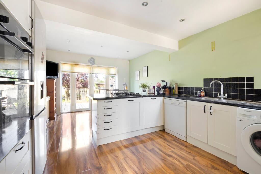 House in Morden, Lower Morden - View 3