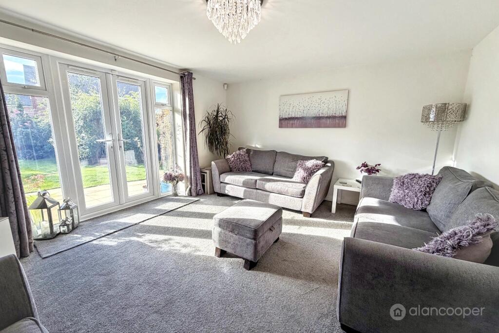House in Nuneaton and Bedworth, Lower Farm Estates, Weddington - View 3