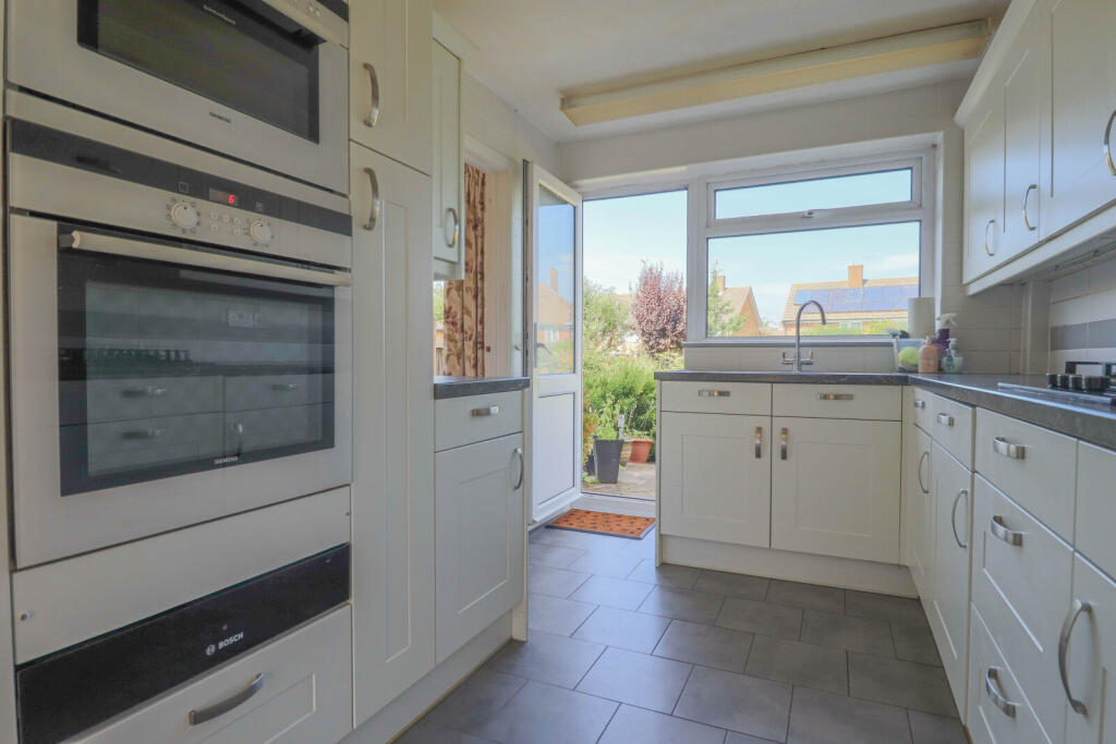 St. Catherines Road, Chelmsford, CM1 - View 4