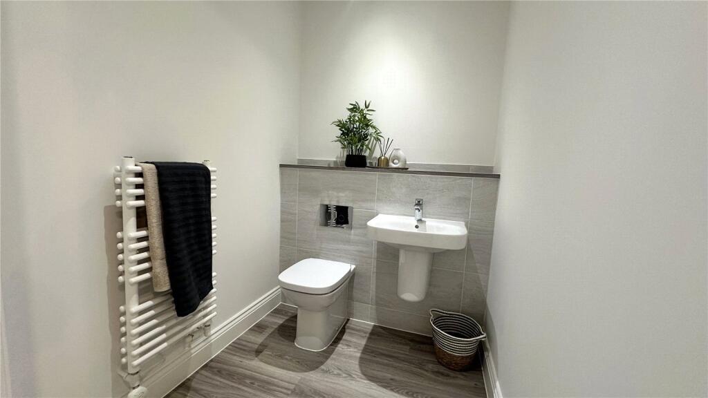 House in Ipswich - View 5