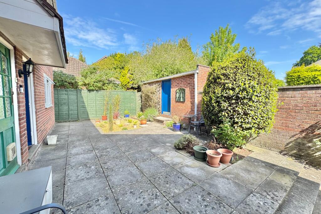 Vine House, Park Gate photo 2