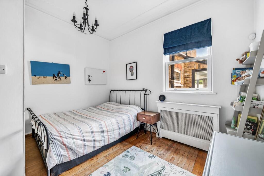 Apartment in London - More