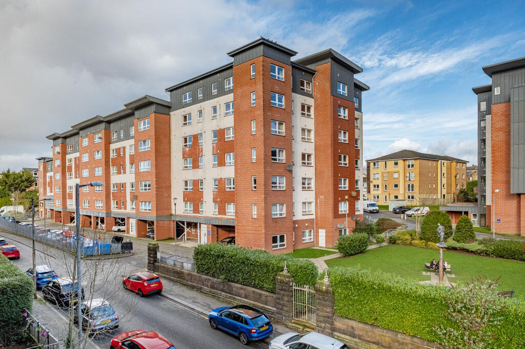 Main image of property: Flat 6/1, 23 Finlay Drive, Dennistoun, Glasgow, G31