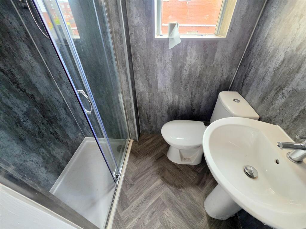 Apartment in Blackpool, Knowle - View 4
