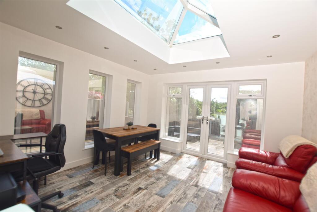 House in Rochdale, Stanycliffe - More