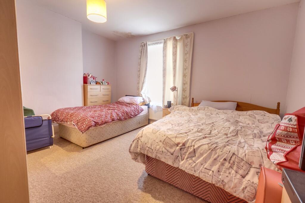 House in Southampton - View 3