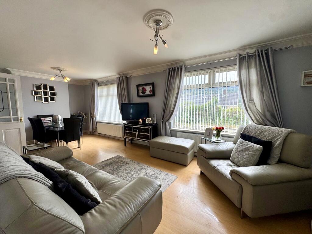 House in Abercanaid, Troed-y-rhiw - View 4