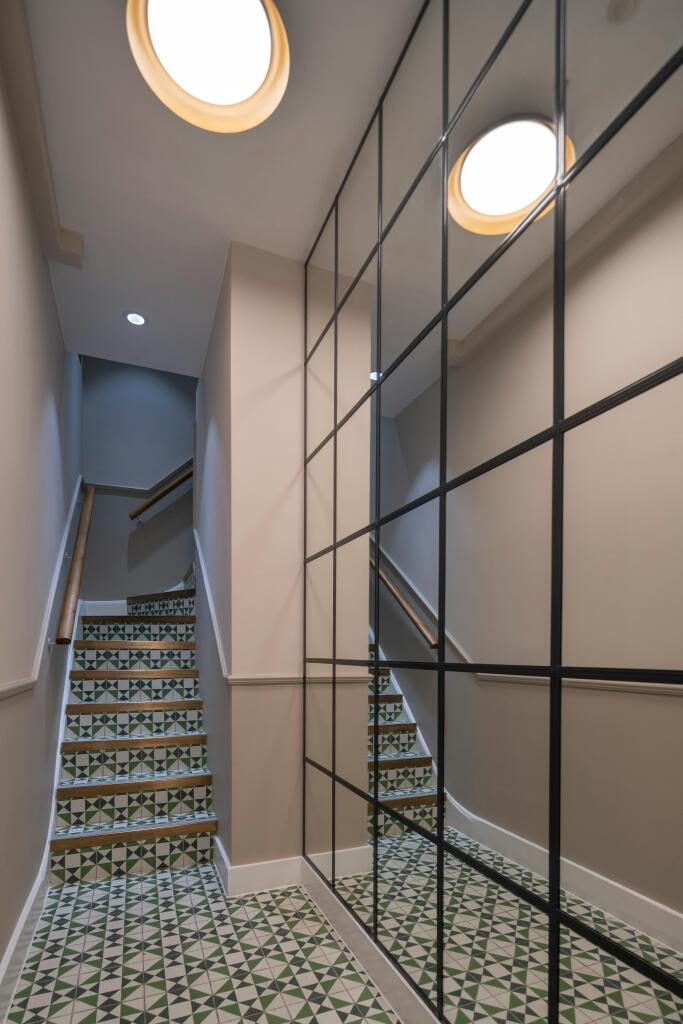 MC4285-8697-HR.jpg