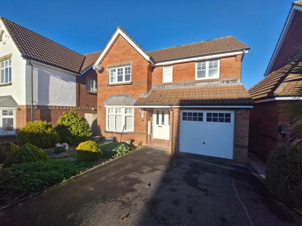 4-bed detached on Glanvill Way, Honiton, Devon, EX14, £380,000