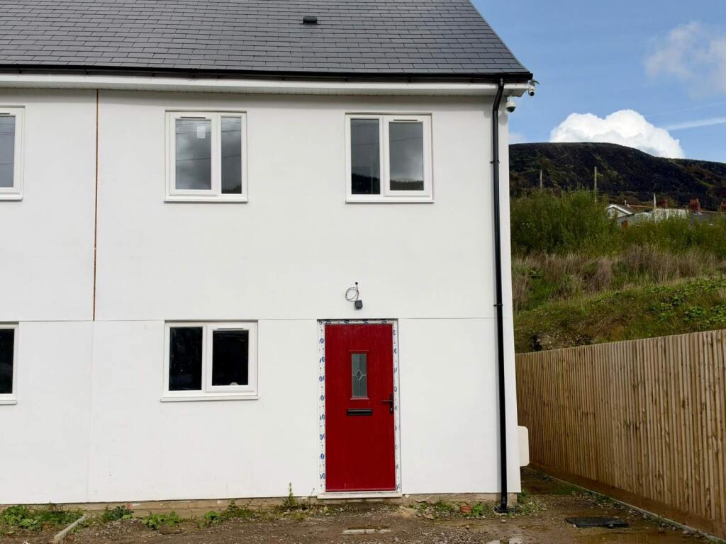 Charles Street, Treherbert, Treorchy, Rhondda Cynon Taff, CF42 5HF photo 2