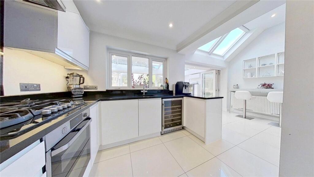 House in Brighton - View 5