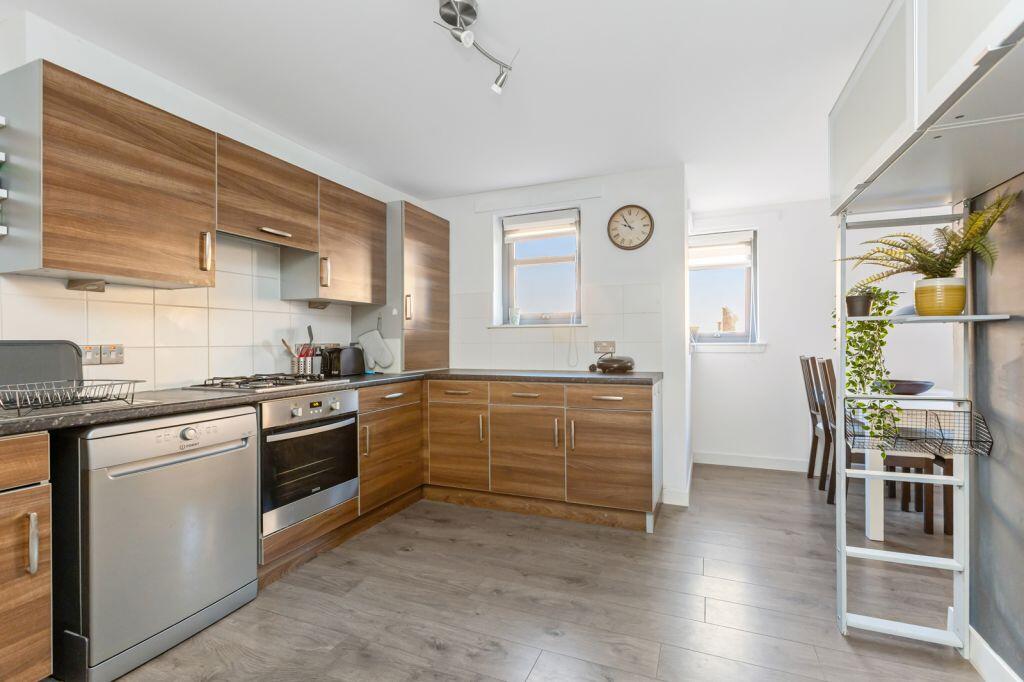 Apartment in Edinburgh - More