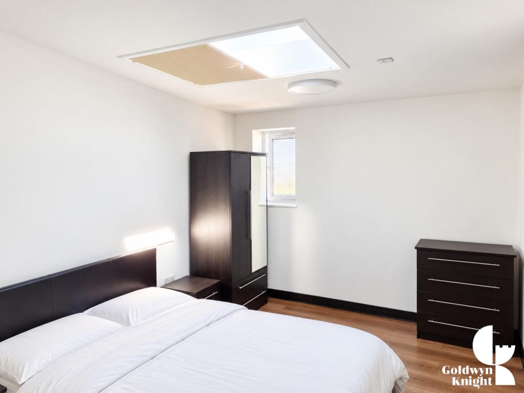 Apartment in London - View 3