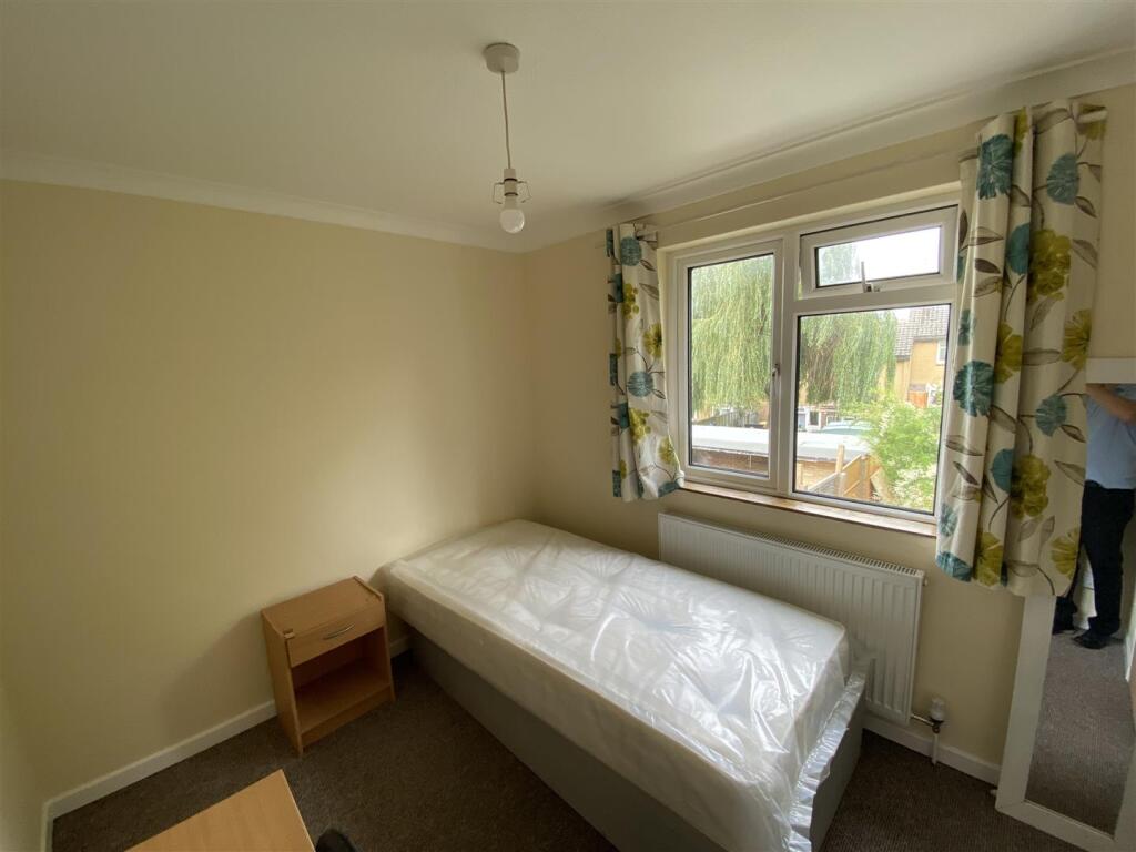 Additional image 9 of Bishops Rise, Hatfield