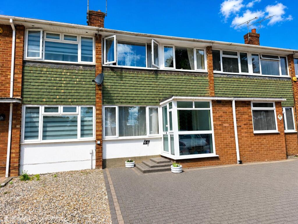 Main image of property: Market Avenue, Wickford, Essex, SS12