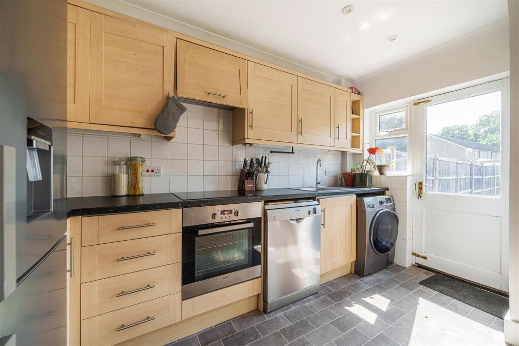 House in Guildford - View 4