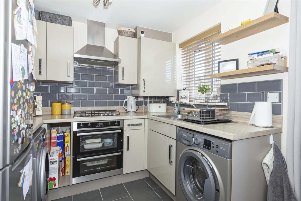 House in West Durrington, Durrington - View 3