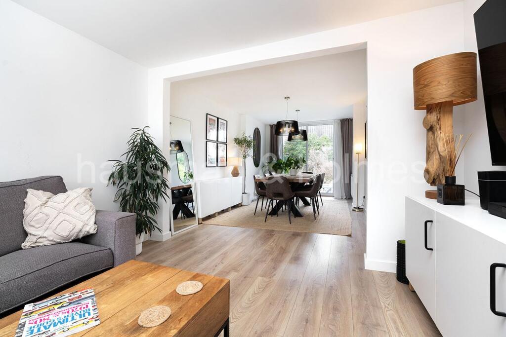 House in London, Hendon Central - View 4