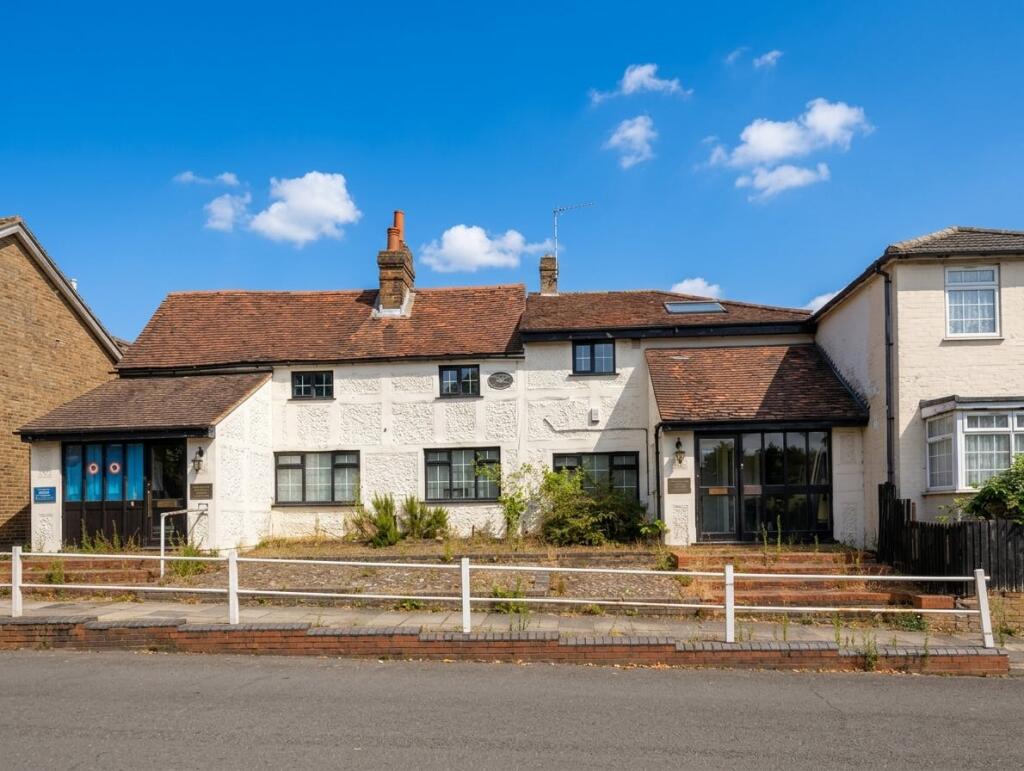 Main image of property: 64-70 Amwell Street, Hoddesdon, EN11 8UA