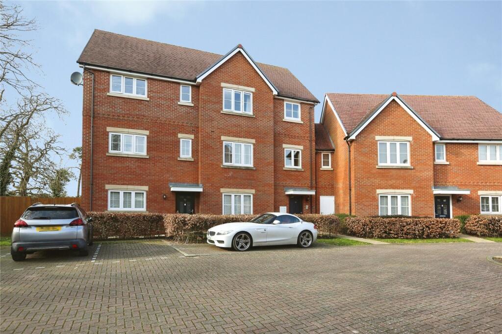 Main image of property: Rothschild Drive, Sarisbury Green, Southampton, Hampshire, SO31