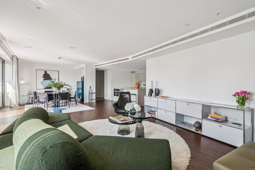 Apartment in London - View 3