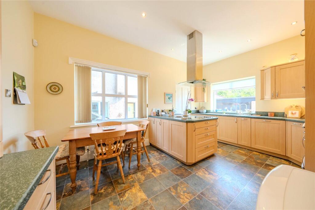 House in Leeds - View 2