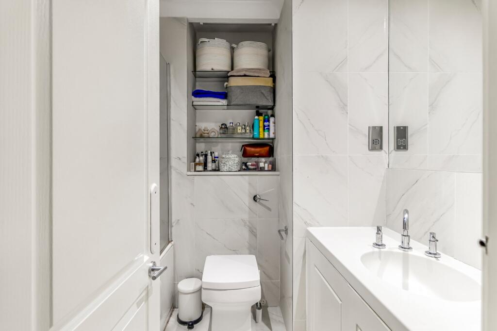 Apartment in London, Paddington - View 5