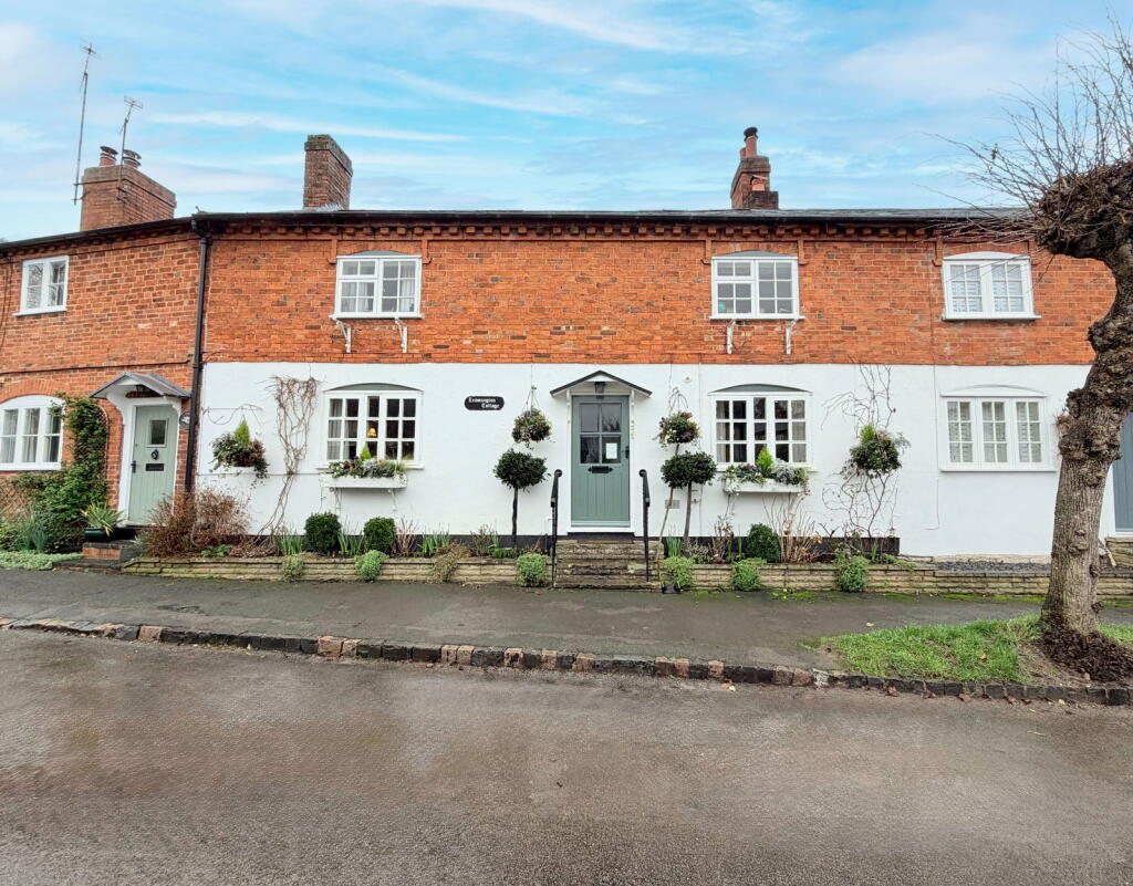 Main image of property: Vicarage Hill, Tanworth In Arden, B94 5AN