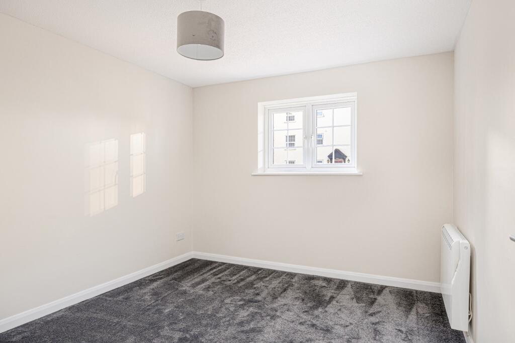 Apartment in East Hertfordshire, Bishop's Stortford - More