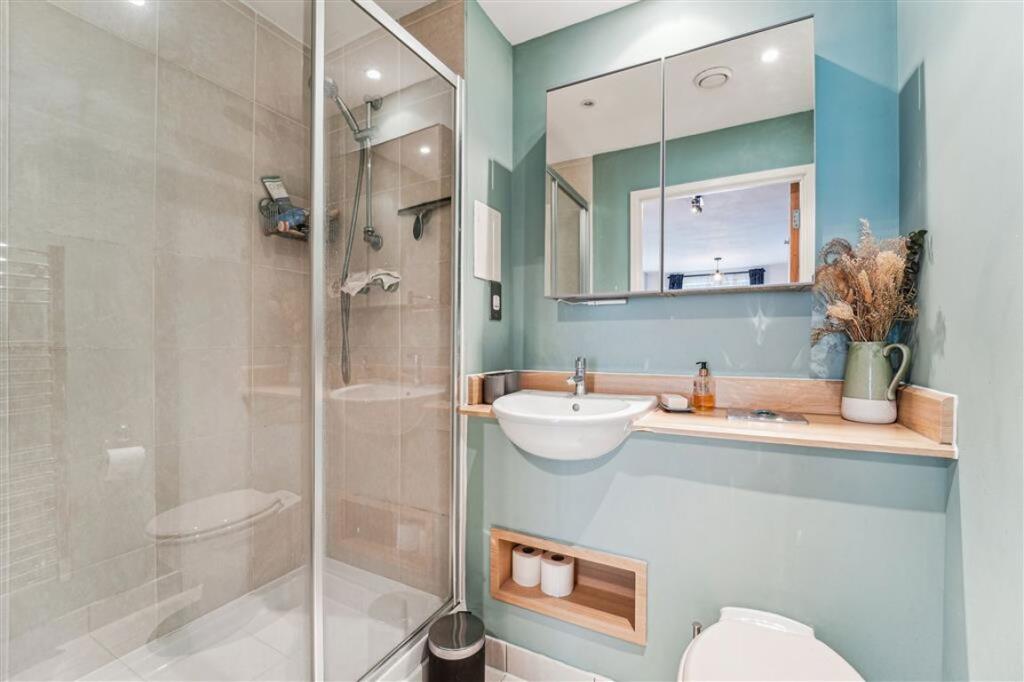 Apartment in London - More