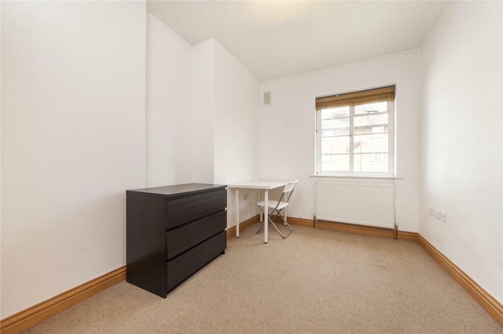 Apartment in London - More