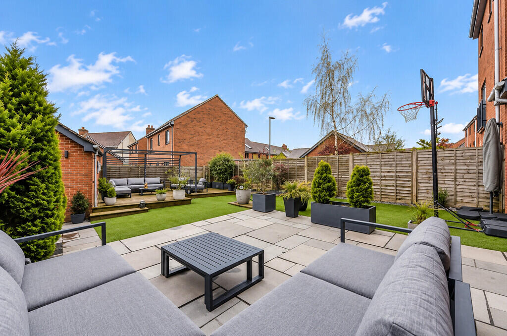 House in Portsmouth - View 3