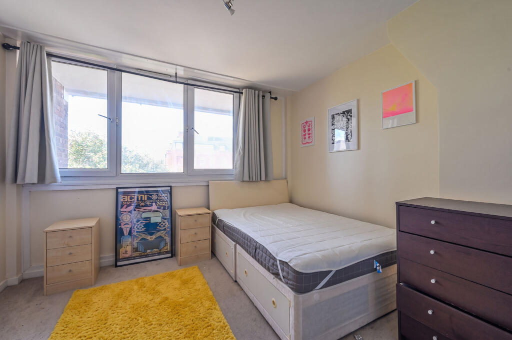 Apartment in London - View 5