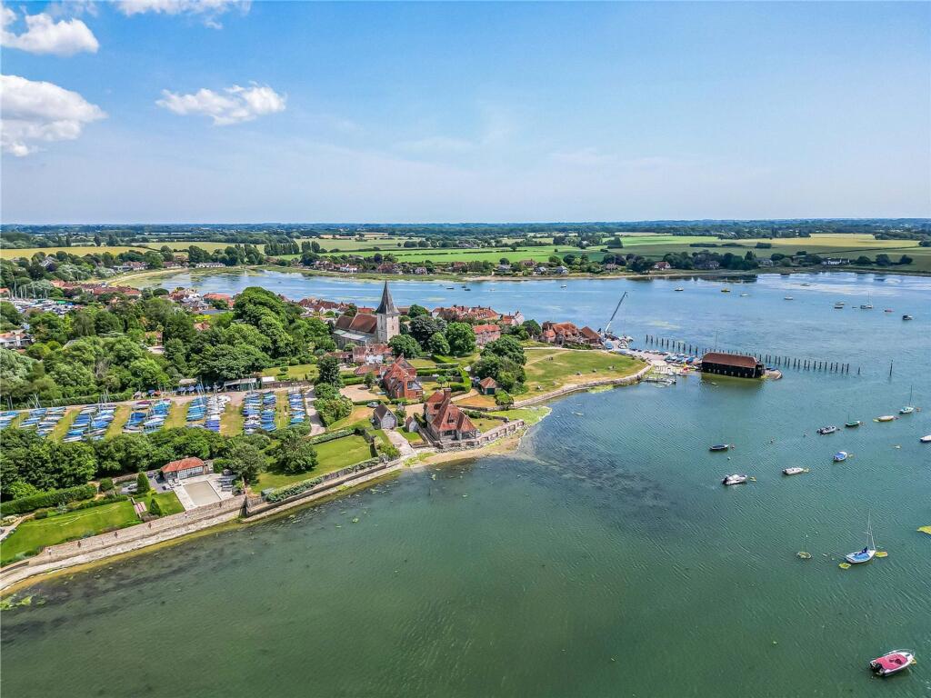 Hoe Lane, Bosham, PO18 photo 4