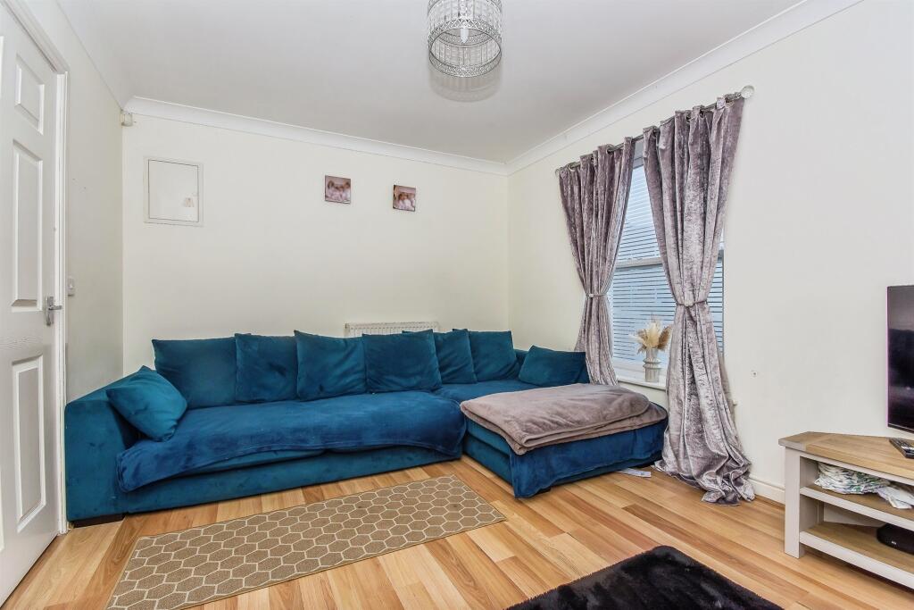Minster Court, Long Sutton, Spalding photo 3