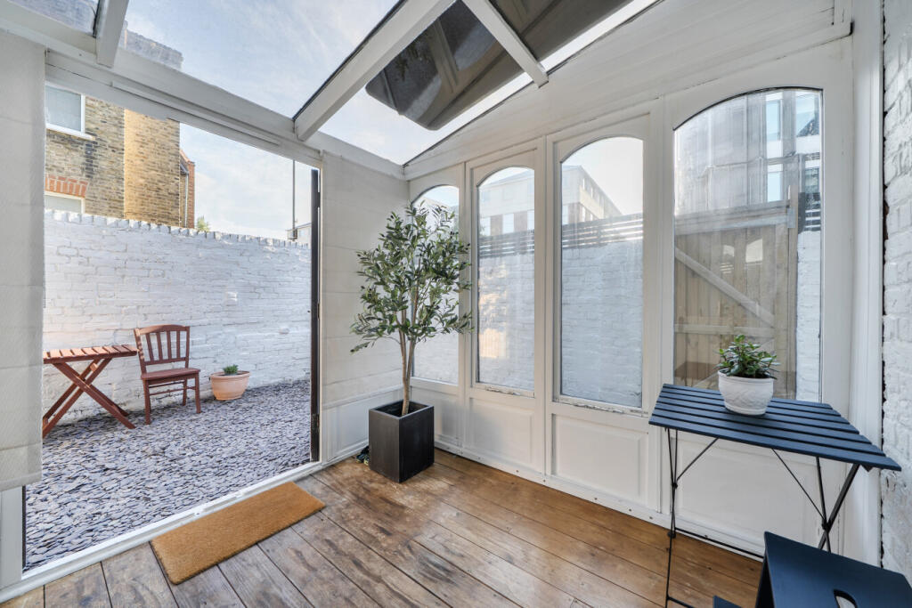 Apartment in London, Myatt's Fields, Loughborough Junction - View 5