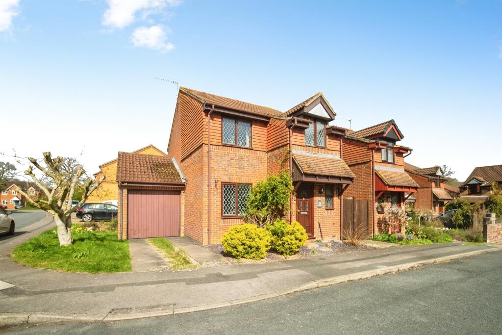 Main image of property: Meadowland, Chineham, Basingstoke