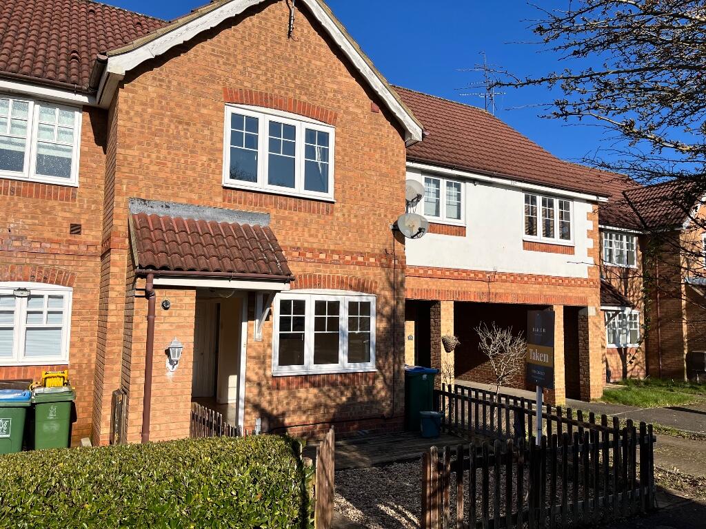 Main image of property: Holly Drive, Aylesbury, Buckinghamshire, HP21