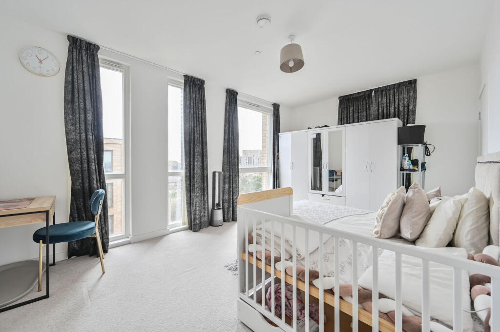 Apartment in London - More