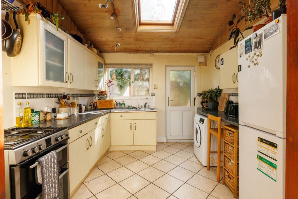 House in Bristol, Baptist Mills, St Werburgh's - View 4