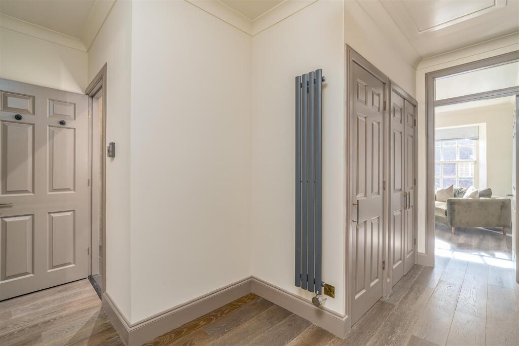 Apartment in Galashiels - More