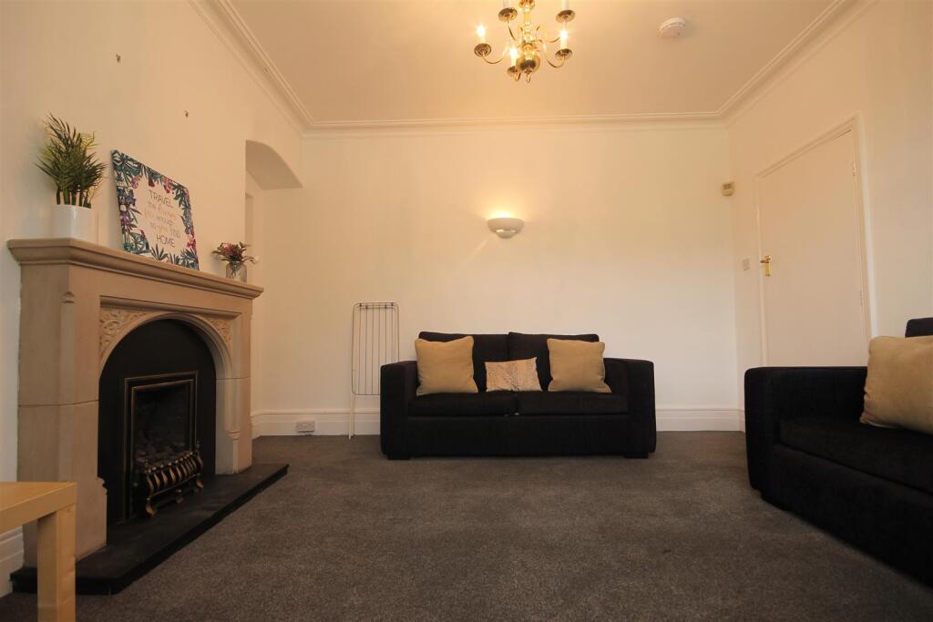 House in Newcastle upon Tyne, Gosforth - View 3